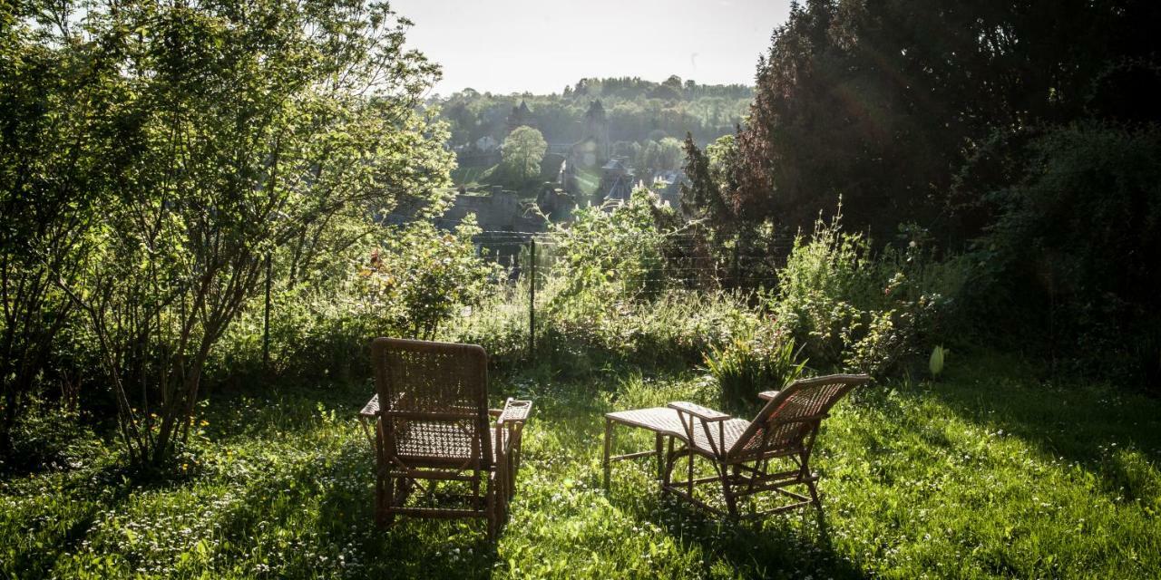 Hotel Particulier Le Mercier De Montigny -Une Nuit Sur Les Remparts- ฟูแฌร์ ภายนอก รูปภาพ